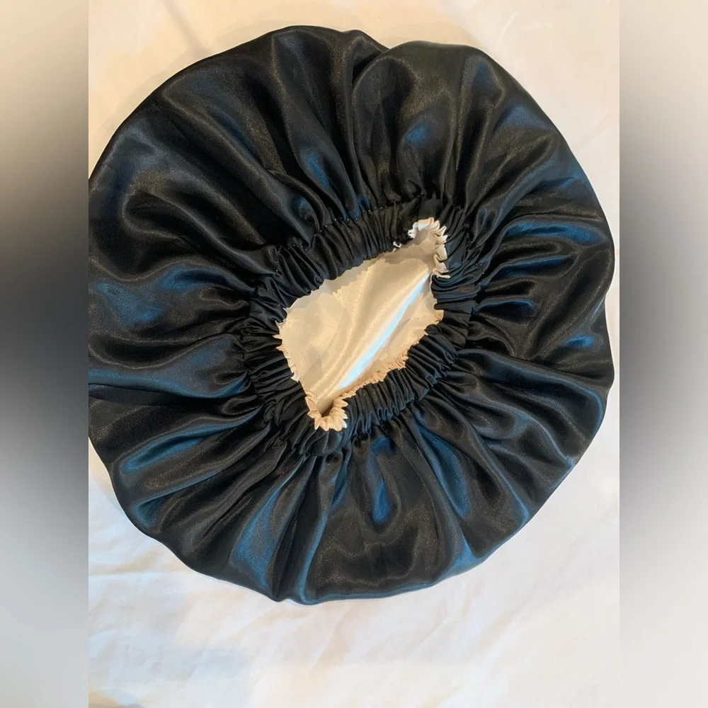 2 Women’s Reversible Hair Bonnets in Luxurious Satin